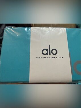 Alo Yoga Uplifting Yoga Block Bright Aqua Silver New Sealed
